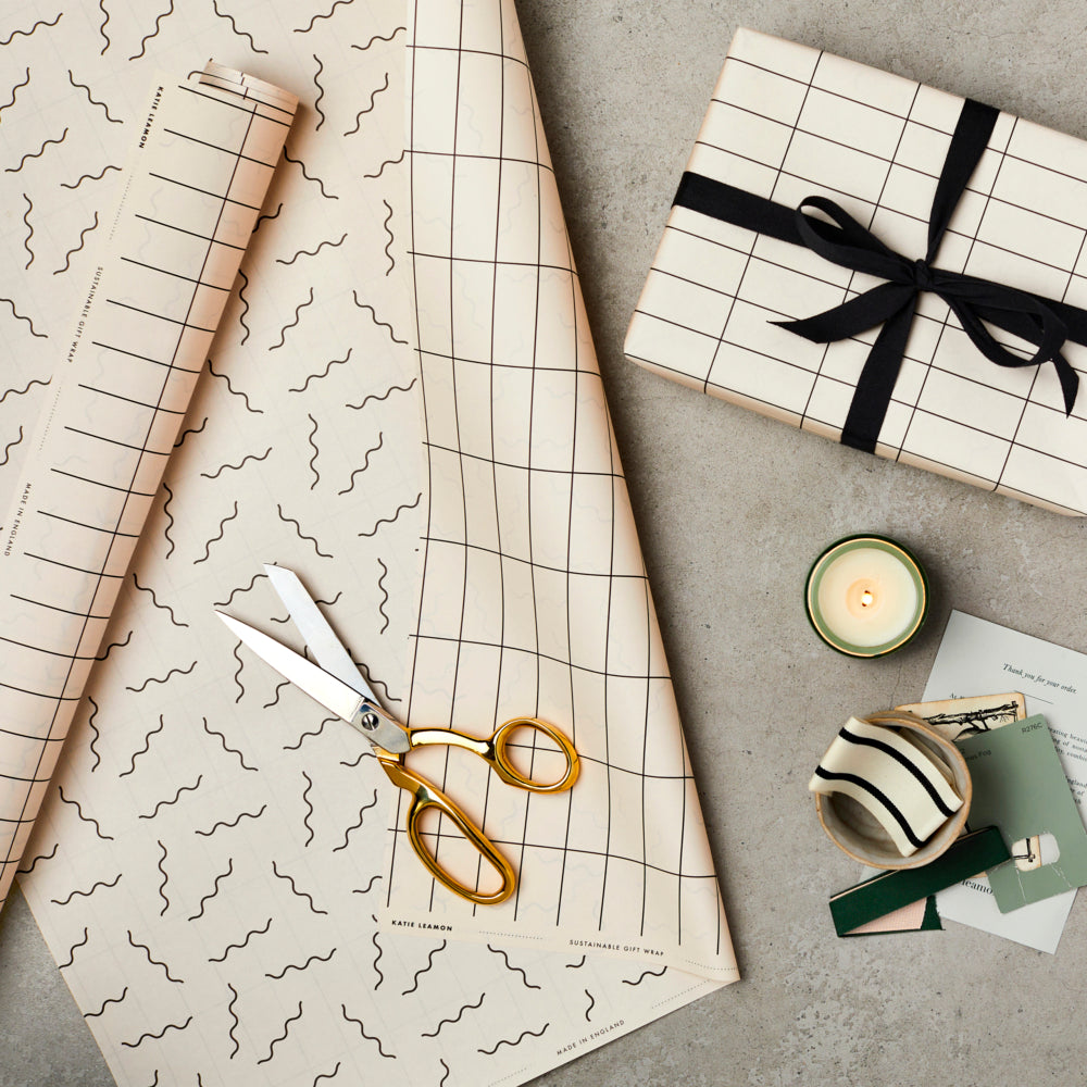 DOUBLE SIDED WRAPPING PAPER