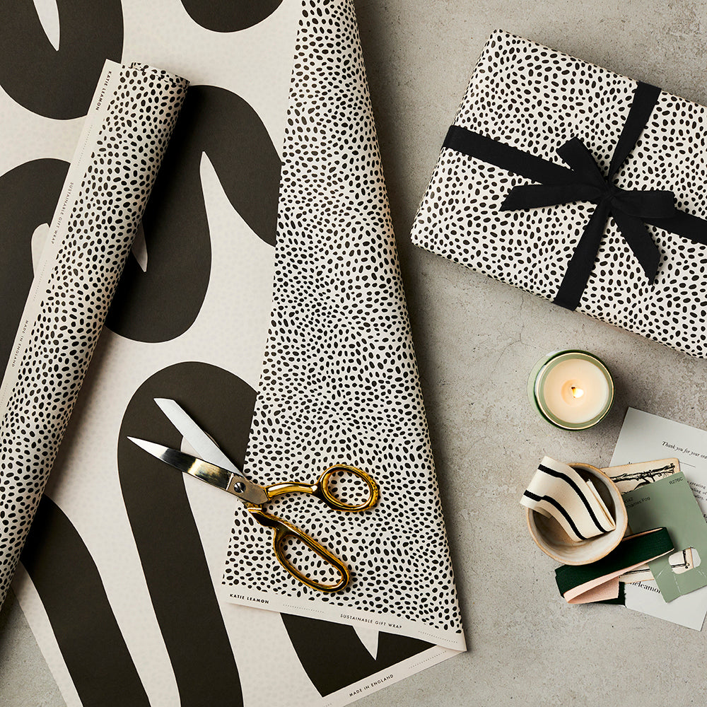DOUBLE SIDED WRAPPING PAPER