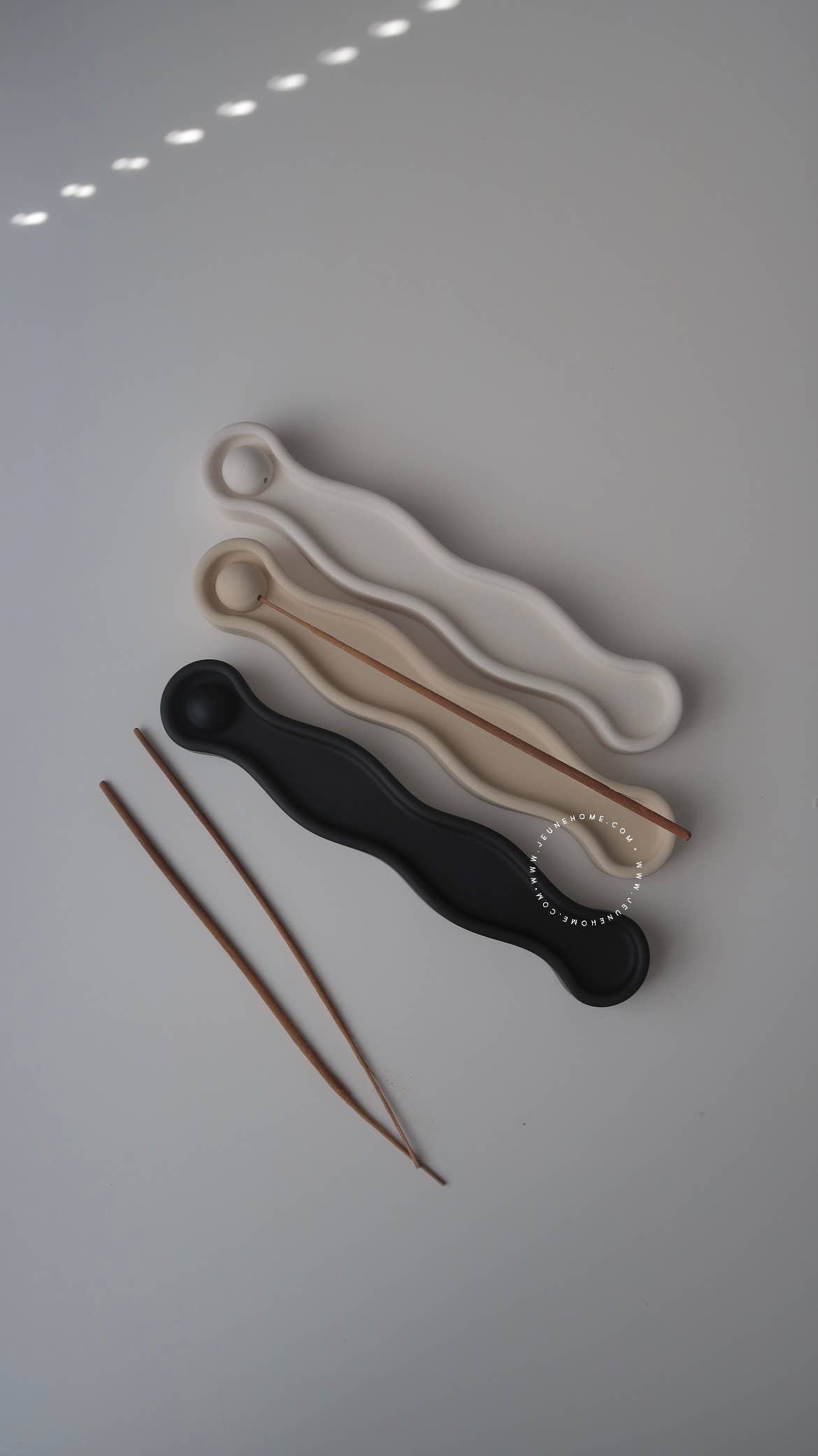 Forma - fluid form long incense holder 